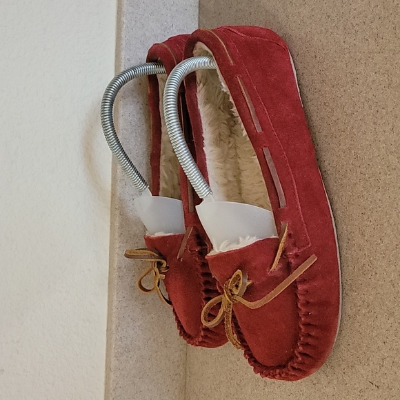MINNETONKA BURGANDY DRIVING MOCASSINS (sz 8) - Picture 2 of 6